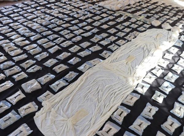 قبل تهريبها للأردن .. سوريا تضبط 2 مليون حبة كبتاغون و151 كغم حشيش