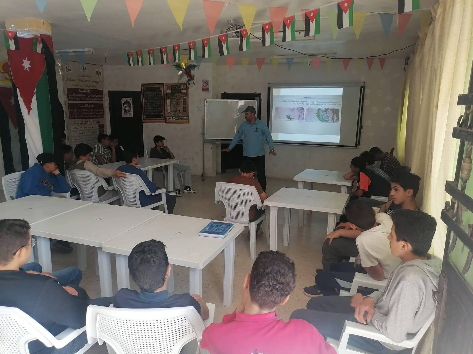 “مركز شباب عبين عبلين يختتم برنامج “التطوع الأخضر”
