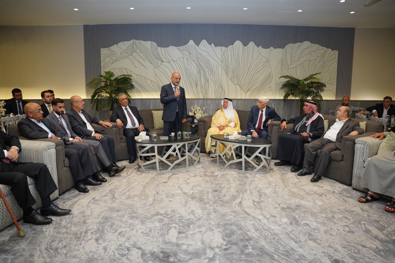 آل الحمصي وآل جبران نسايب