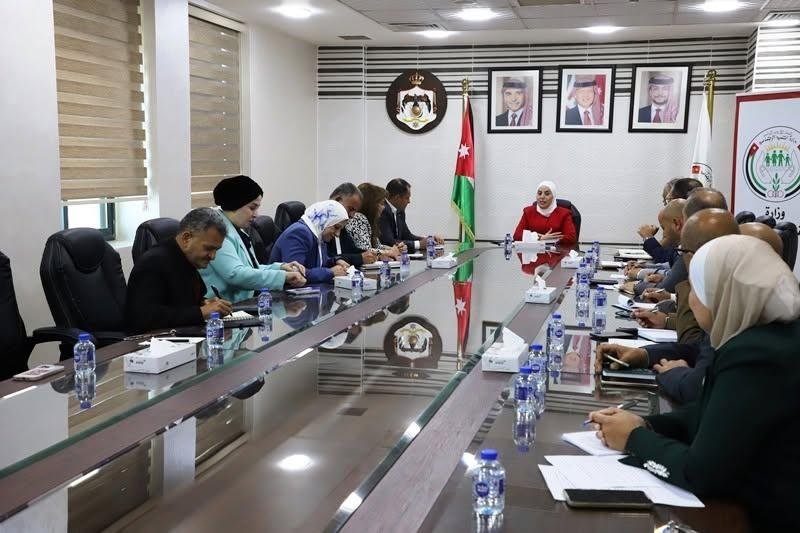 بني مصطفى تلتقي وفدا من حزب التغيير وتؤكد اهمية الحماية الاجتماعية