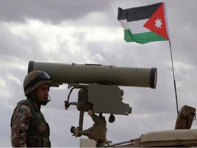 الجيش يضبط 5 اشخاص حاولوا التسلل عبر الحدود الشمالية