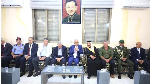 مندوبا عن الملك وولي العهد…العيسوي يعزي عشيرة الشبول