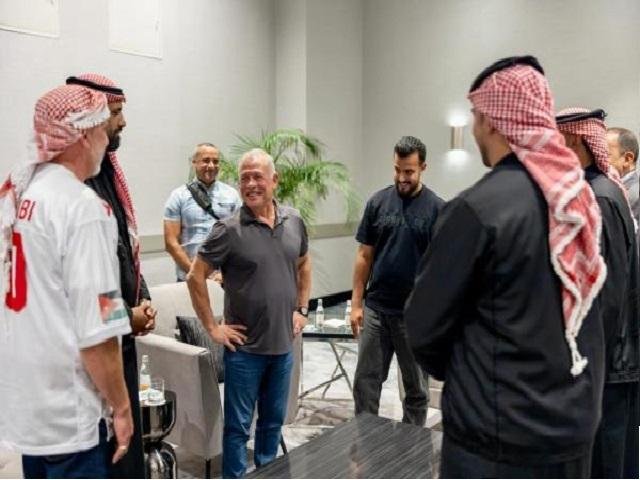الملك يلتقي صانعي المحتوى الوشاح والرحاحلة والحياري والخريسات