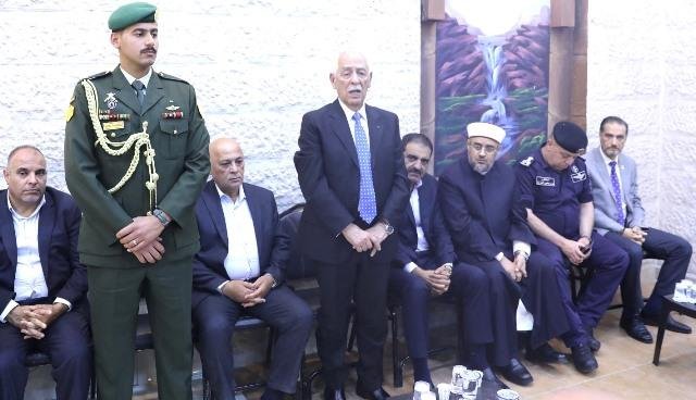 مندوبا عن الملك وولي العهد.. العيسوي يعزي أبو عيد وشختور